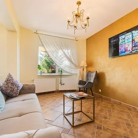 Orchard Guest house 3*